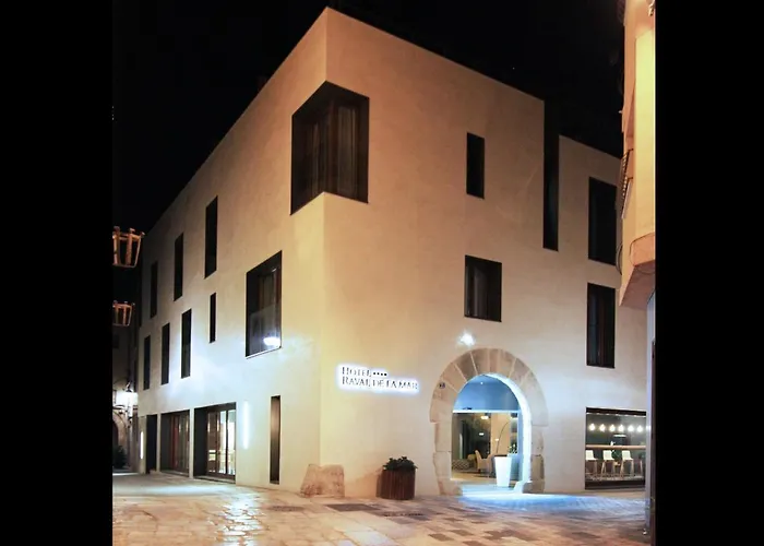 Hotel Raval De La Mar